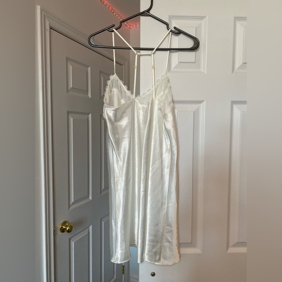 Night Slip - Picture 3 of 4